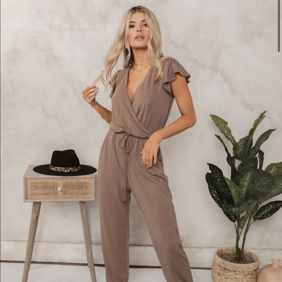 Kittenish jumpsuit new spring line, sold out! - Picture 2 of 3